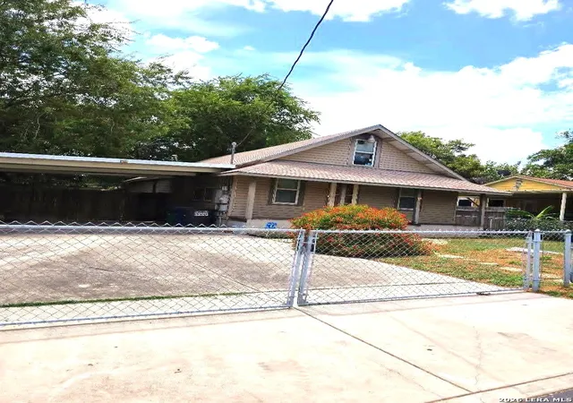 2nd image of 2010 W Hermosa Dr, San Antonio, TX 78201 | MLS# 2008727