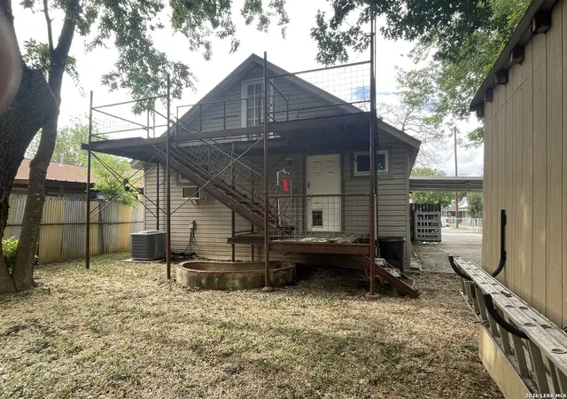 32nd image of 2010 W Hermosa Dr, San Antonio, TX 78201 | MLS# 2008727
