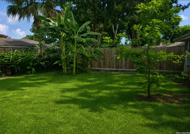 24th image of 907 Redway Ln, Houston, TX 77062 | MLS# 2008746