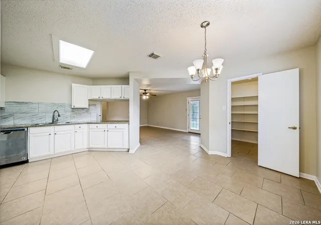 4th image of 8015 Chestnut Gate Dr, Converse, TX 78109 | MLS# 2008764