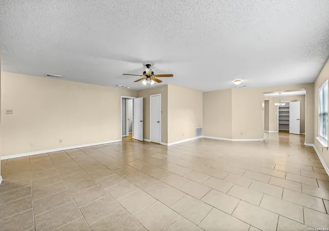 Photo 3 of Single family home for sale at 8015 Chestnut Gate Dr, Converse, TX 78109 | MLS# 2008764 | Listing updated on 2026-10-29