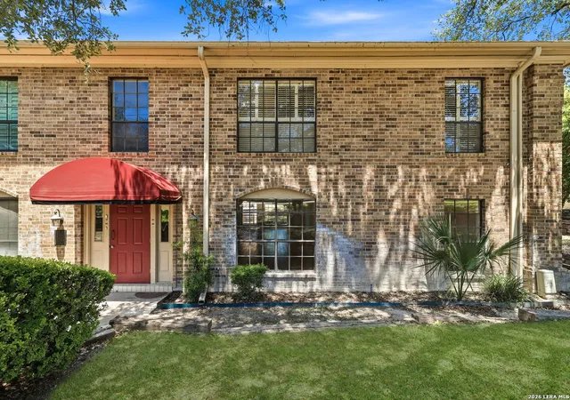 3rd image of 7926 Broadway, San Antonio, TX 78209