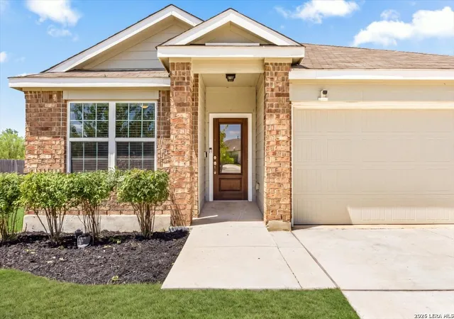 Photo 4 of Sale Pending at 11931 Pelican Pass, San Antonio, TX 78221 | MLS# 2008780 | Listing updated on 2026-09-14