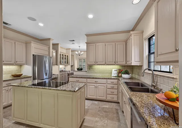 Photo 4 of Single family home for sale at 3002 Iron Stone Ct, San Antonio, TX 78230 | MLS# 2008800 | Listing updated on 2026-09-11