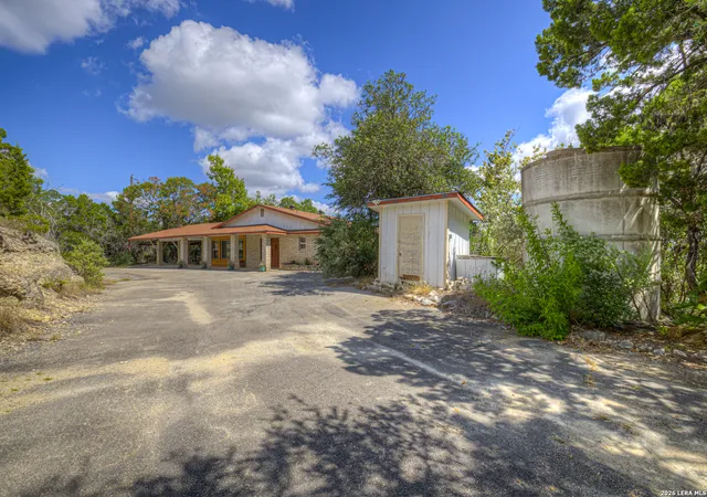 3rd image of 447 Madrona Dr, New Braunfels, TX 78132 | MLS# 2008809