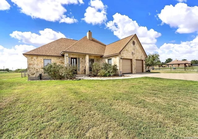 2nd image of 101 Hickory Run, La Vernia, TX 78121 | MLS# 2008833