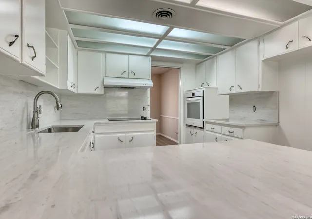Photo 1 of Single family home for sale at 1115 Haltown Dr, San Antonio, TX 78213 | MLS# 2008847 | Listing updated on 2026-09-14
