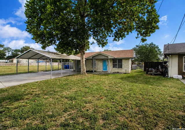 1st image of 606 N Berry St, Beeville, TX 78102 | MLS# 2008860
