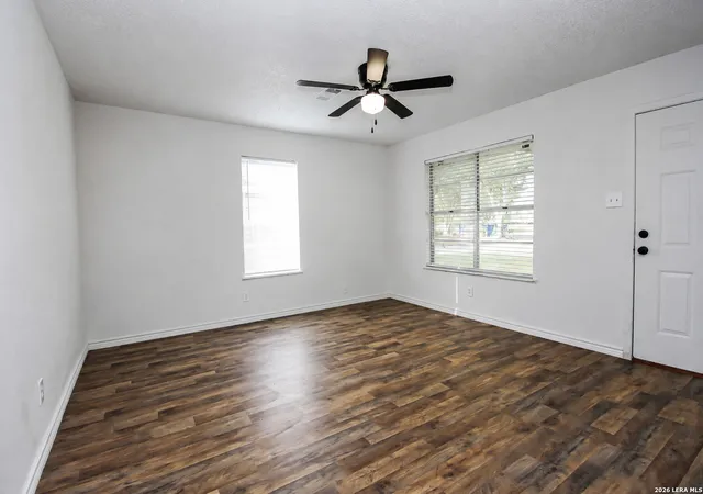 5th image of 606 N Berry St, Beeville, TX 78102 | MLS# 2008860
