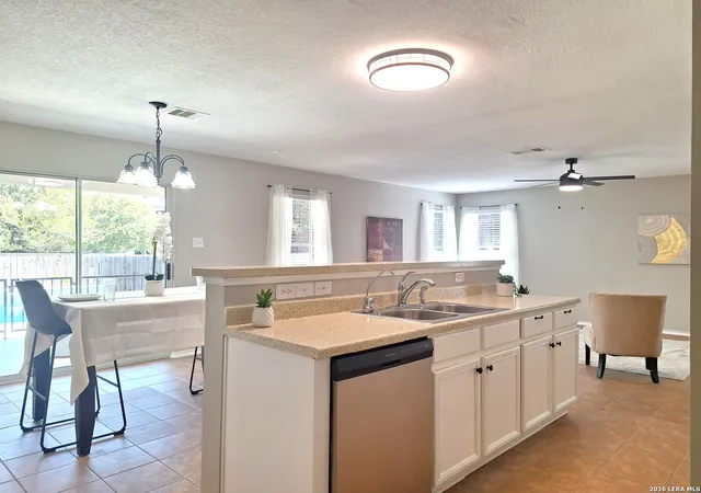5th image of 3983 Trinity Trl, New Braunfels, TX 78132 | MLS# 2008877