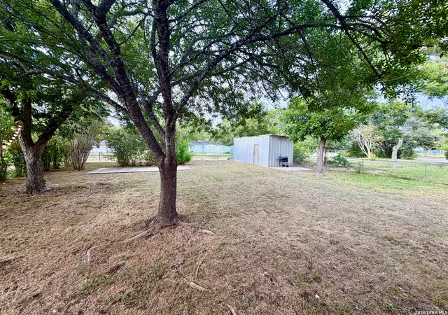 38th image of 959 E Ireland St, Seguin, TX 78155 | MLS# 2008883