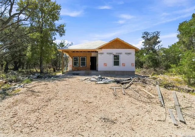 1st image of 1301 Winding Creek Trl, Spring Branch, TX 78070 | MLS# 2008888