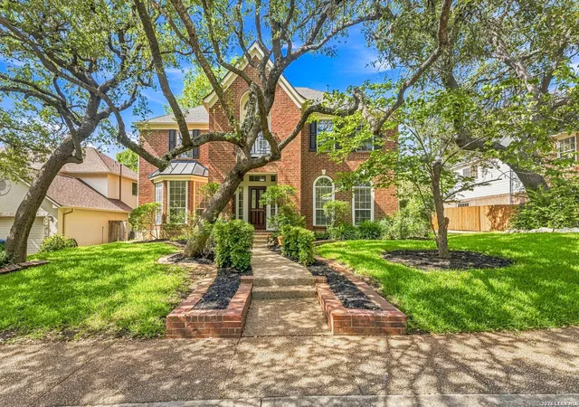 Photo 1 of Single family home for sale at 22 Benchwood Cir, San Antonio, TX 78248 | MLS# 2008898 | Listing updated on 2026-09-18