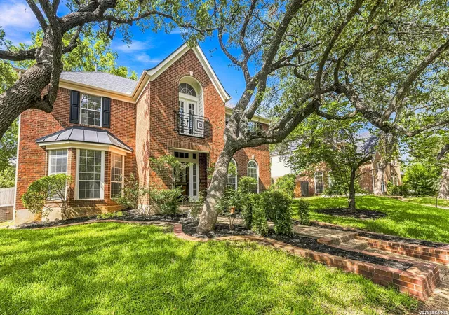 Photo 2 of Single family home for sale at 22 Benchwood Cir, San Antonio, TX 78248 | MLS# 2008898 | Listing updated on 2026-09-18