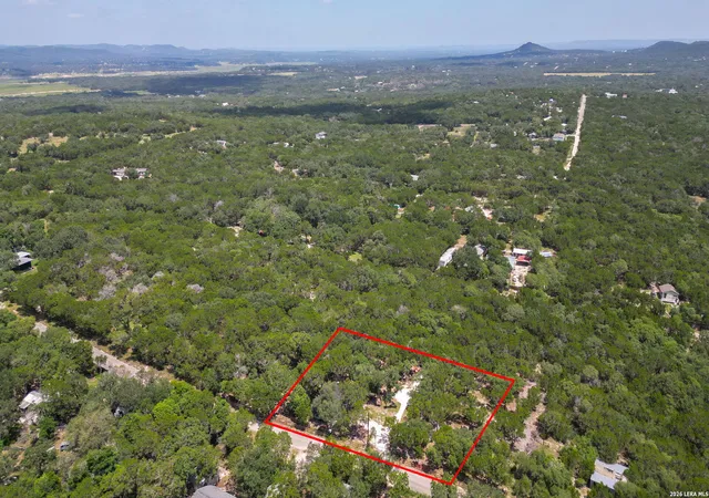 4th image of 568 28Th St W, Lakehills, TX 78063 | MLS# 2008900