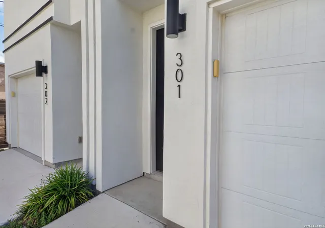 2nd image of 1735 W Gramercy Pl #301, San Antonio, TX 78201 | MLS# 2008909