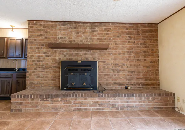 Photo 3 of Single family home for sale at 4118 Coughran Rd, Pleasanton, TX 78064 | MLS# 2008925 | Listing updated on 2026-10-04