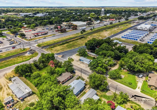 27th image of 1709 Avenue E, Hondo, TX 78861 | MLS# 2008968