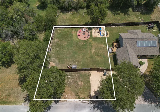 1st image of 355 S Plum Ave, New Braunfels, TX 78130 | MLS# 2009024