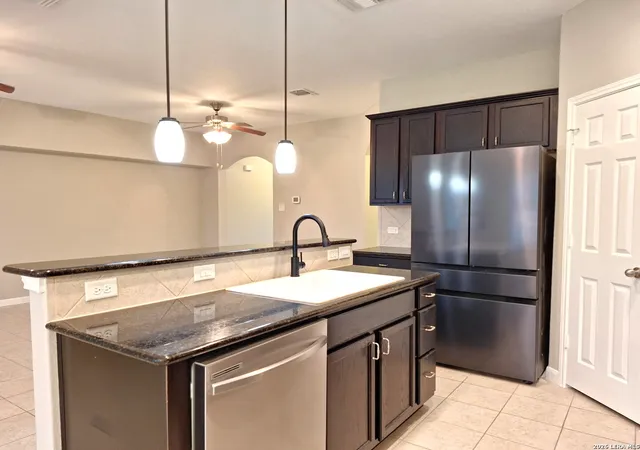 5th image of 2650 Lonesome Creek Trl, New Braunfels, TX 78130 | MLS# 2009031