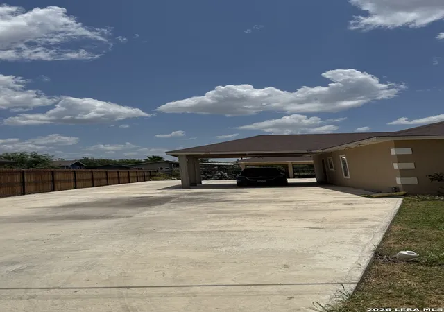 Photo 2 of Single family home for sale at 116 View Dr, Eagle Pass, TX 78852 | MLS# 2009032 | Listing updated on 2026-08-26