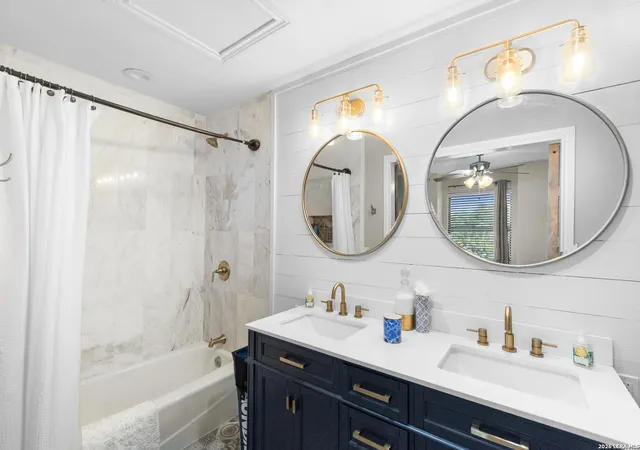 2nd image of 509 Short Circuit, Horseshoe Bay, TX 78657