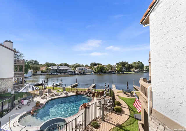 5th image of 509 Short Circuit, Horseshoe Bay, TX 78657