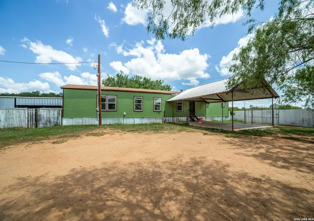 Photo 4 of Single family home for sale at 419 S Loop 1604 W, San Antonio, TX 78221 | MLS# 2009060 | Listing updated on 2026-08-26
