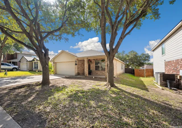 2nd image of 3953 Brook Hollow Dr, Schertz, TX 78154 | MLS# 2009084