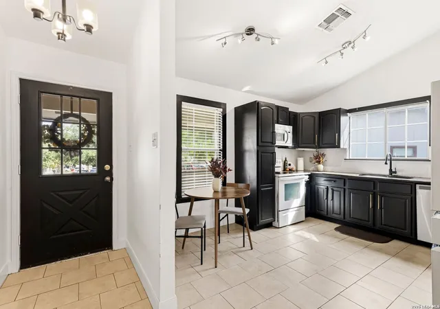 Photo 4 of Single family home for sale at 14318 Cedar Moss, San Antonio, TX 78217 | MLS# 2009103 | Listing updated on 2026-09-19