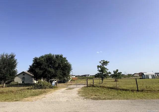 29th image of 116 Palomino Trail, Natalia, TX 78059 | MLS# 2009111