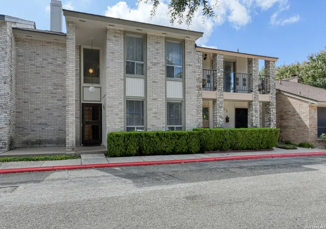 2nd image of 11303 Vance Jackson Rd #G-4, San Antonio, TX 78230 | MLS# 2009115