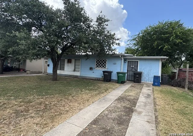 Photo 3 of Sale Pending at 4306 Wild Oak, San Antonio, TX 78219 | MLS# 2009118 | Listing updated on 2026-09-22