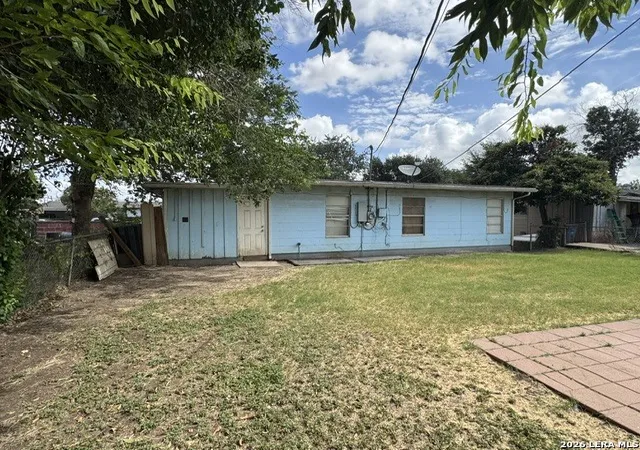 Photo 3 of Sale Pending at 4306 Wild Oak, San Antonio, TX 78219 | MLS# 2009118 | Listing updated on 2026-09-22