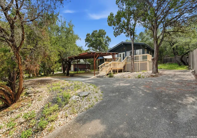 2nd image of 326 Cedar Dr, Canyon Lake, TX 78133 | MLS# 2009161