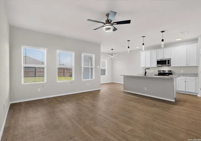 5th image of 3300 Ridge Pl, Seguin, TX 78155 | MLS# 2009180