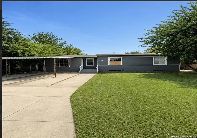Photo 2 of Sale Pending at 111 Wake Forrest Dr, San Antonio, TX 78228 | MLS# 2009193 | Listing updated on 2026-09-11
