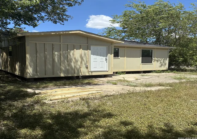 3rd image of 902 Aaron Pl, San Antonio, TX 78221 | MLS# 2009200