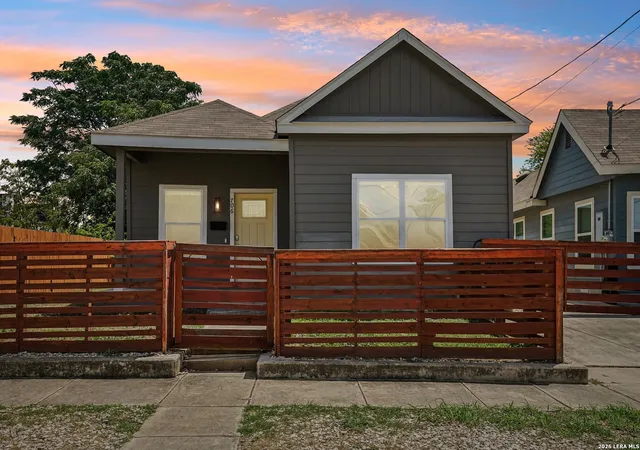 Photo 1 of Single family home for sale at 706 S Olive St, San Antonio, TX 78203 | MLS# 2009214 | Listing updated on 2026-09-05