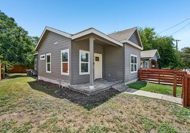 Photo 3 of Single family home for sale at 706 S Olive St, San Antonio, TX 78203 | MLS# 2009214 | Listing updated on 2026-09-05