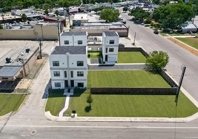 2nd image of 3214 N Elmendorf St #102, San Antonio, TX 78201 | MLS# 2009249