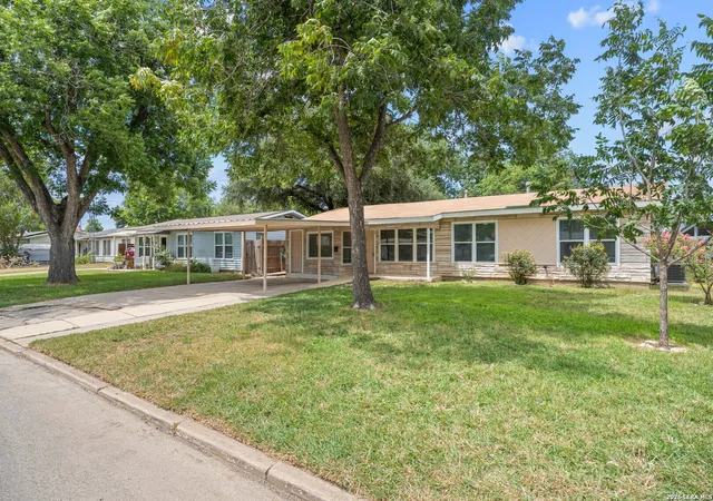 2nd image of 139 Galway Dr, San Antonio, TX 78223 | MLS# 2009256