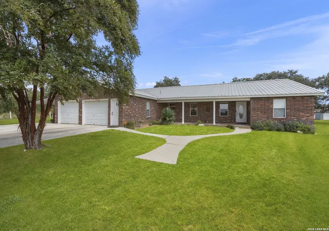 Photo 2 of Sale Pending at 172 Meadow Lake Dr, Seguin, TX 78155 | MLS# 2009259 | Listing updated on 2026-09-10