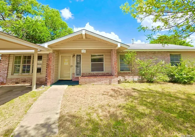 Photo 3 of Sale Pending at 7203 Westshire Dr, San Antonio, TX 78227 | MLS# 2009277 | Listing updated on 2026-09-14