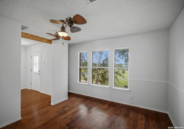 Photo 3 of Single family home for sale at 25 Meadowview Dr, Lytle, TX 78052 | MLS# 2009279 | Listing updated on 2026-08-28