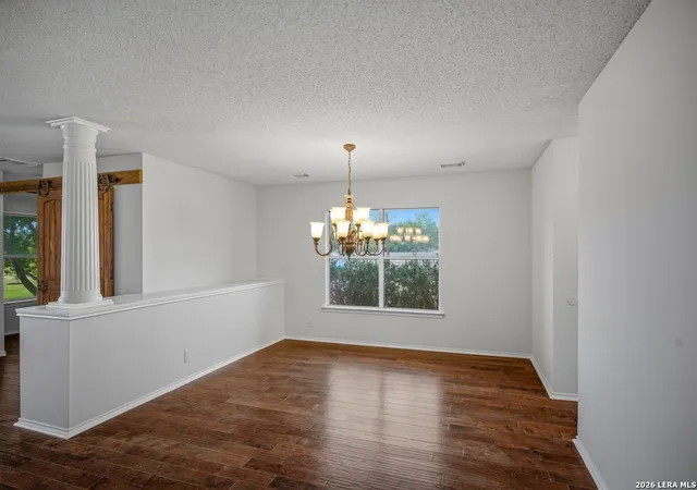 Photo 4 of Single family home for sale at 25 Meadowview Dr, Lytle, TX 78052 | MLS# 2009279 | Listing updated on 2026-08-28