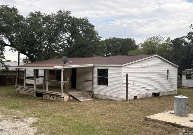 3rd image of 177 Cherokee Trl, Lakehills, TX 78063 | MLS# 2009282