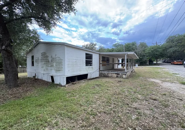 4th image of 177 Cherokee Trl, Lakehills, TX 78063 | MLS# 2009282