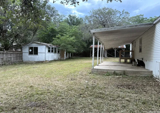 5th image of 177 Cherokee Trl, Lakehills, TX 78063 | MLS# 2009282