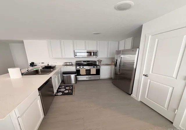 Photo 4 of Single family home for sale at 7238 Brownleaf Dr, San Antonio, TX 78227 | MLS# 2009291 | Listing updated on 2026-09-08